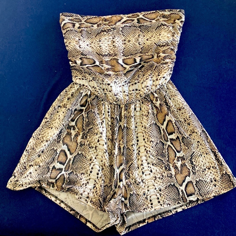 No comment brand, size M. Snake print, strapless romper